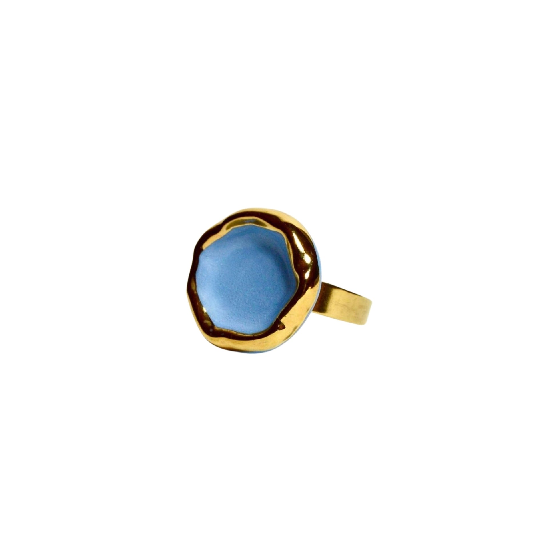 Caleda | Handcrafted light blue ceramic ring with gold luster banceramiche