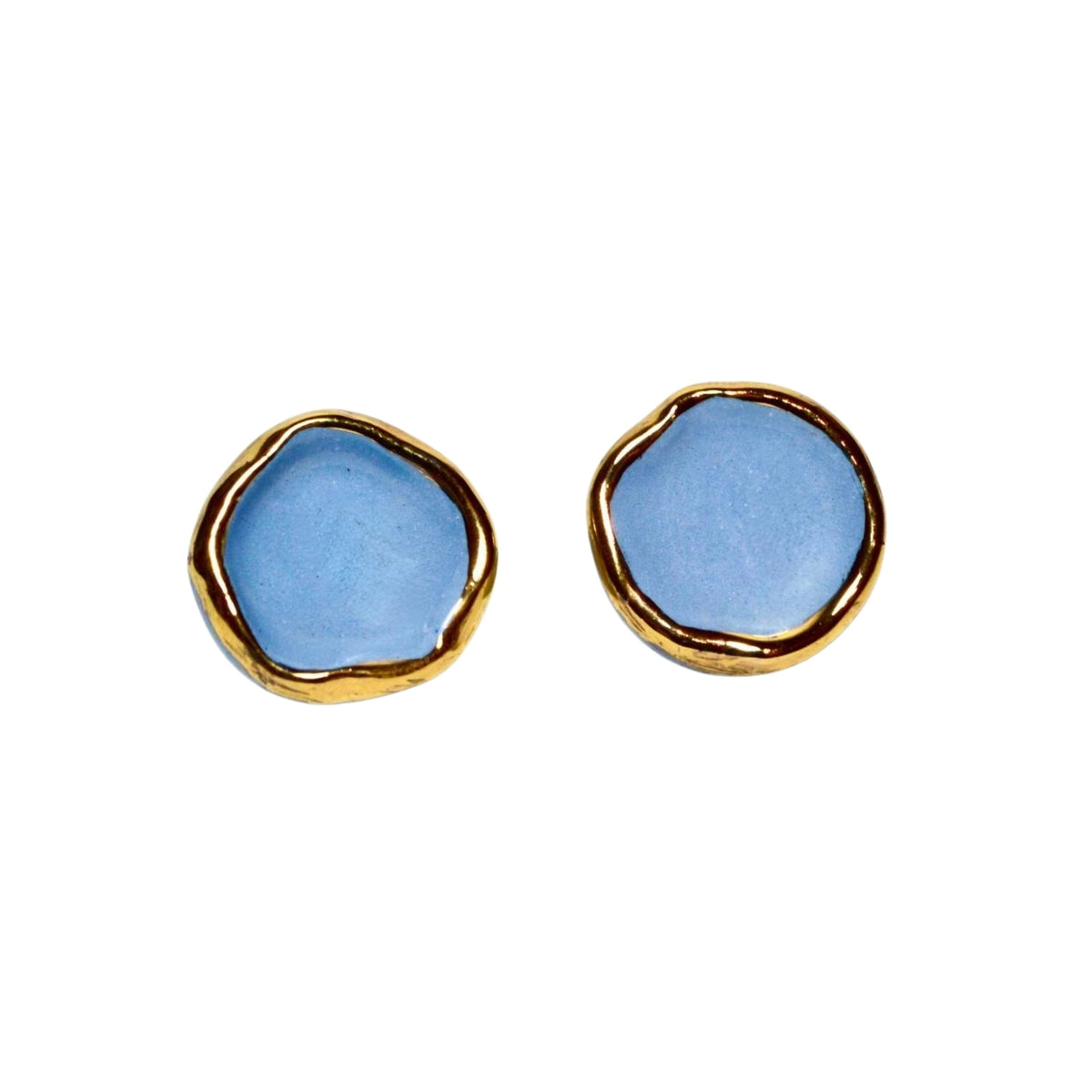 Caleda | Handcrafted light blue ceramic stud earrings with gold luster Light blue and gold banceramiche
