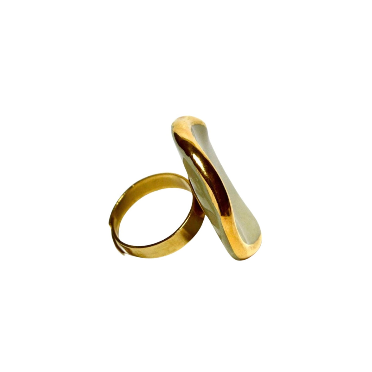 Leda | Handcrafted sage green large ceramic ring with gold luster banceramiche