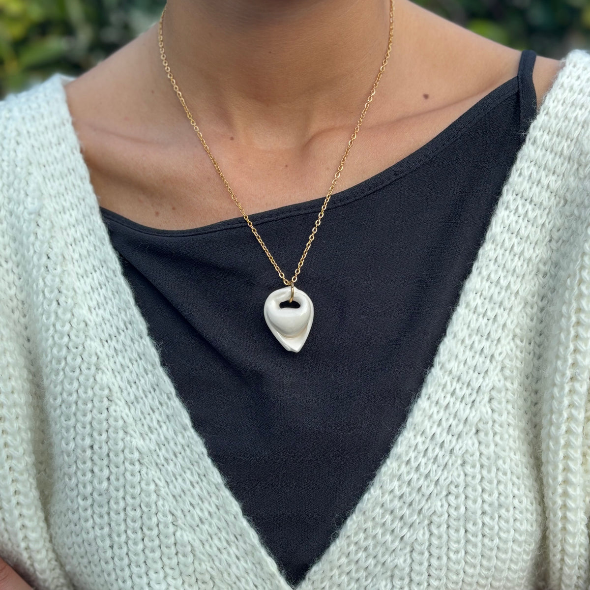 Tortellino | Handcrafted white ceramic necklace banceramiche